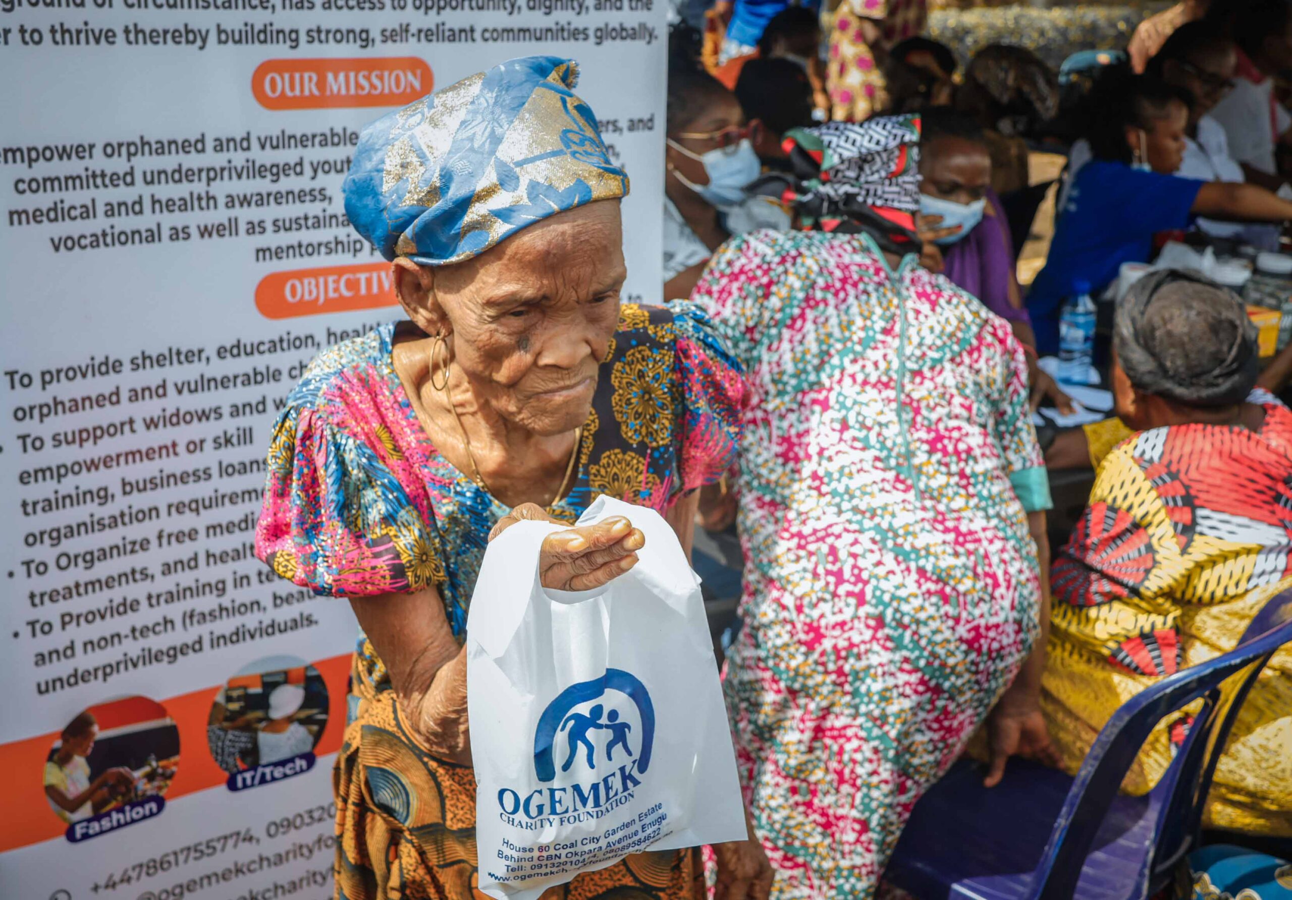 Jingle Bells of Love and Care: Over 700 Residents Benefit from Christmas Outreach in Akama Oghe